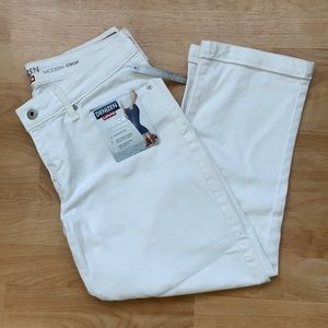 White cropped jeans- Denizen by Levi’s size 8/29